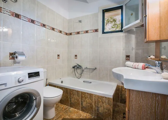 Voula Myrtos 公寓 *