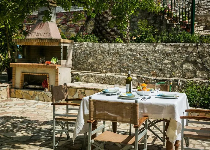 Voula Myrtos 公寓 *